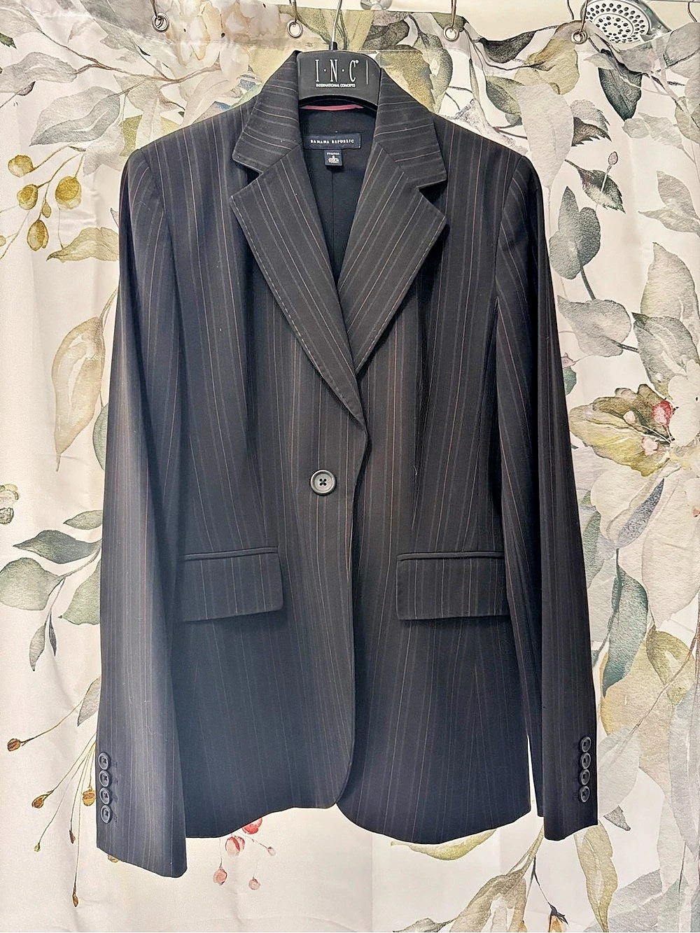 Banana Republic Pinstripe Wool Blend Blazer in Black Size 6